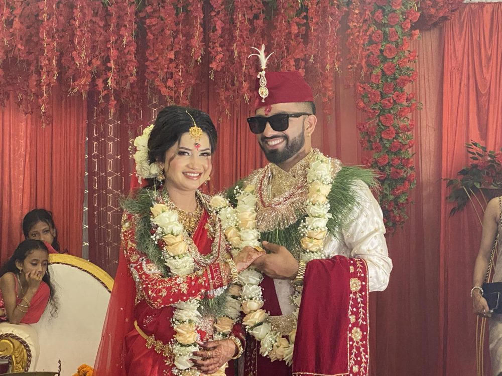 एलिना चौहानले  बिष्णुसँग कसिन् लगनगाँठो
