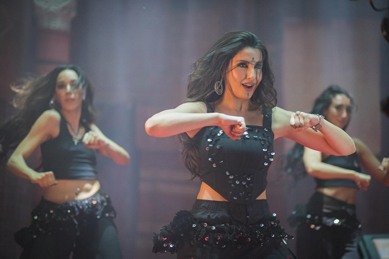 बौद्धमा चम्किइन् नोरा फतेही, नेपाली कलाकारसँग साझा मञ्च